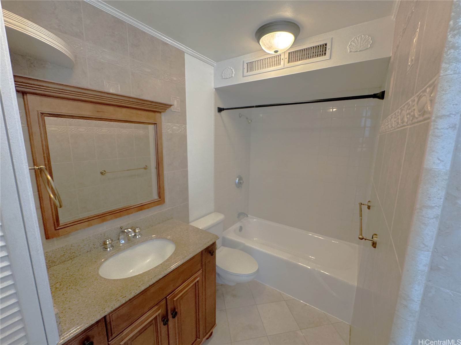 555 University Avenue 3103 Property Photo 12