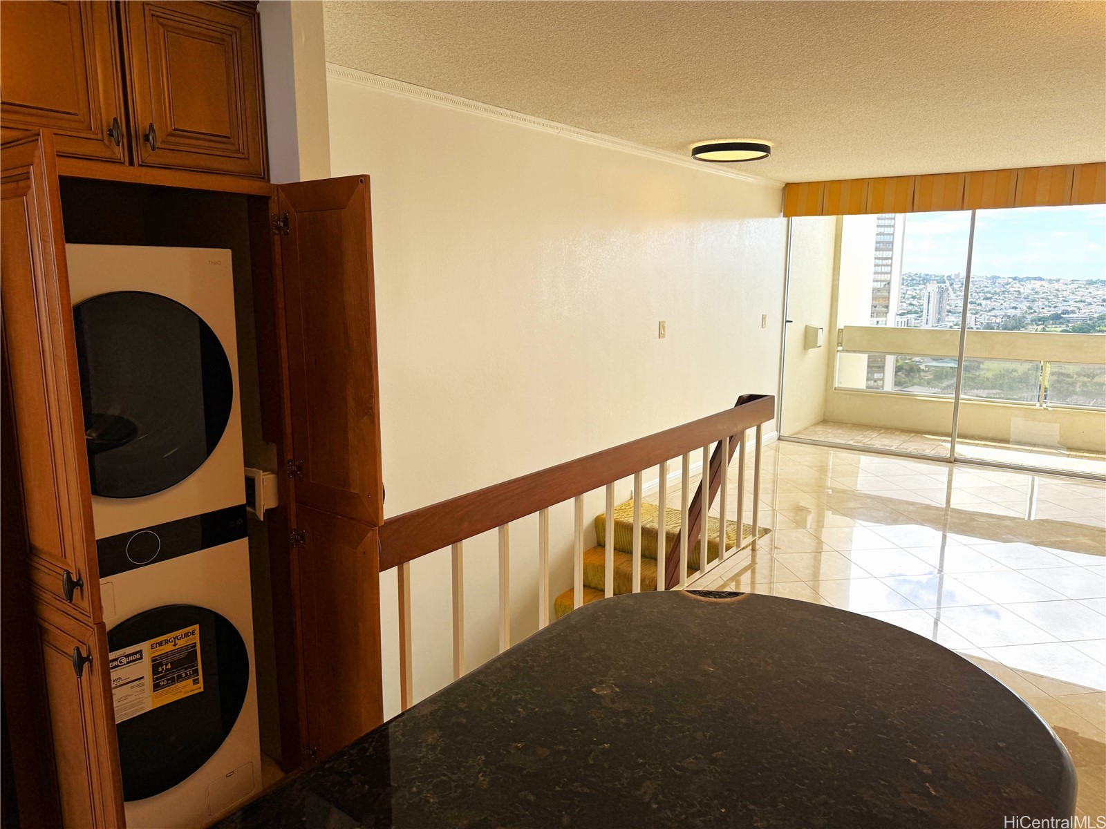 555 University Avenue 3103 Property Photo 14