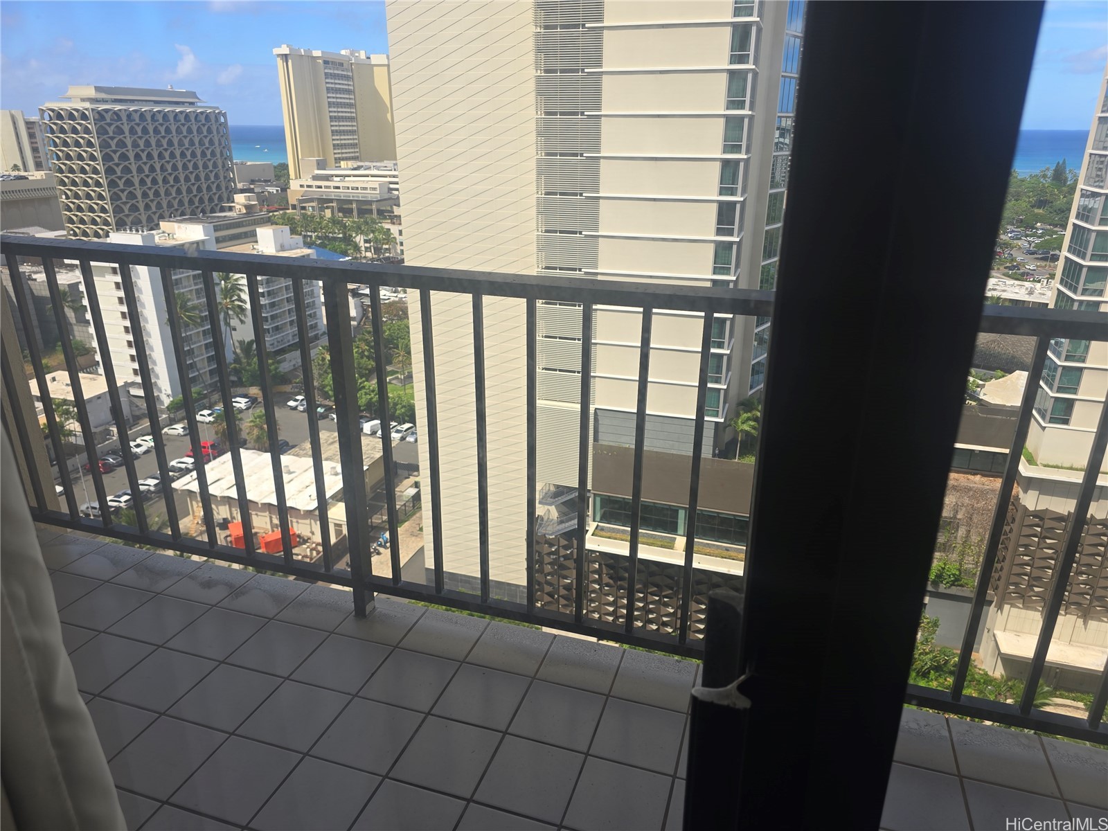 2140 Kuhio Avenue 1805 Property Photo 8