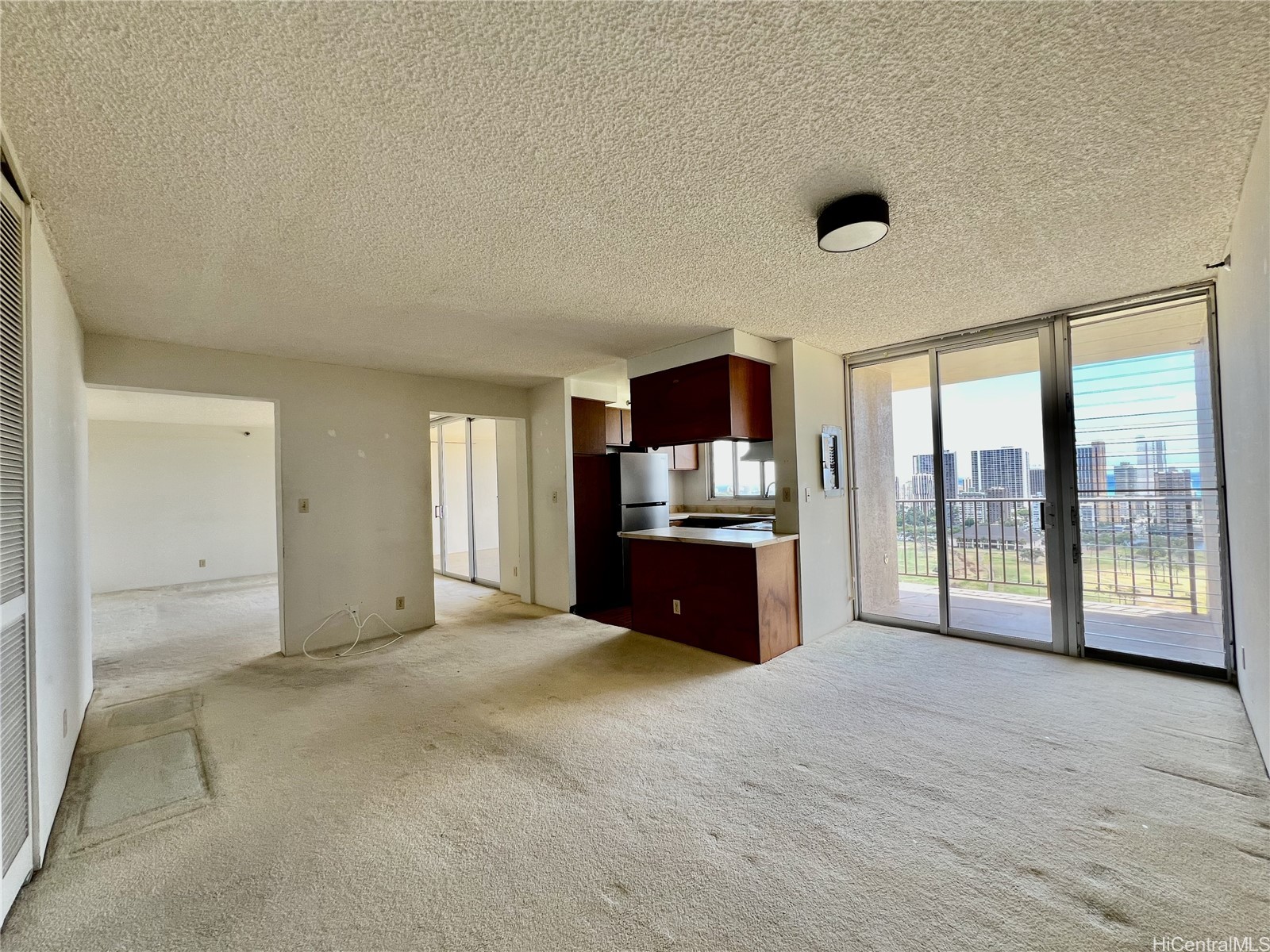 2916 Date Street 25l Property Photo 6