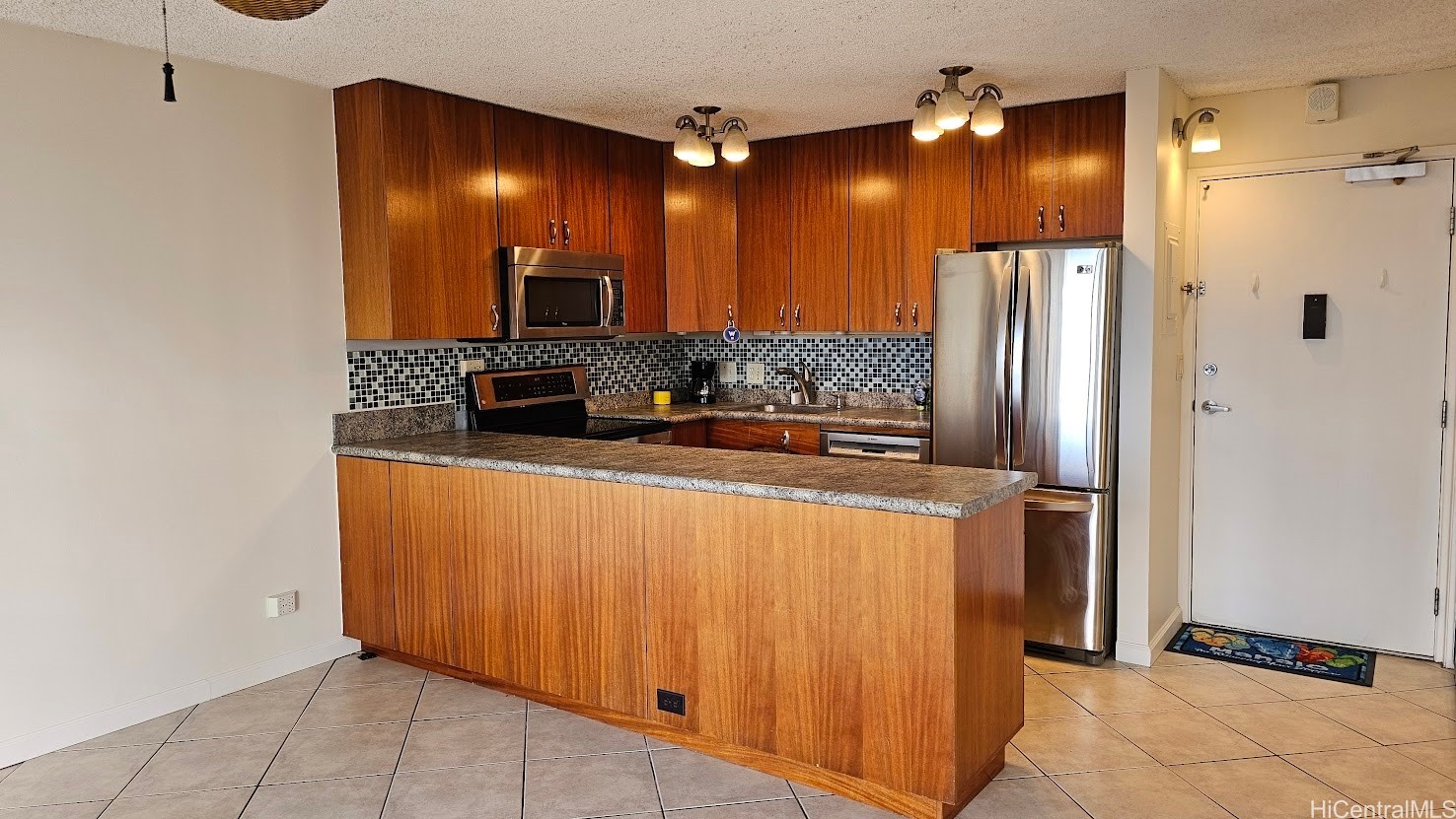 2140 Kuhio Avenue 1006 Property Photo 3