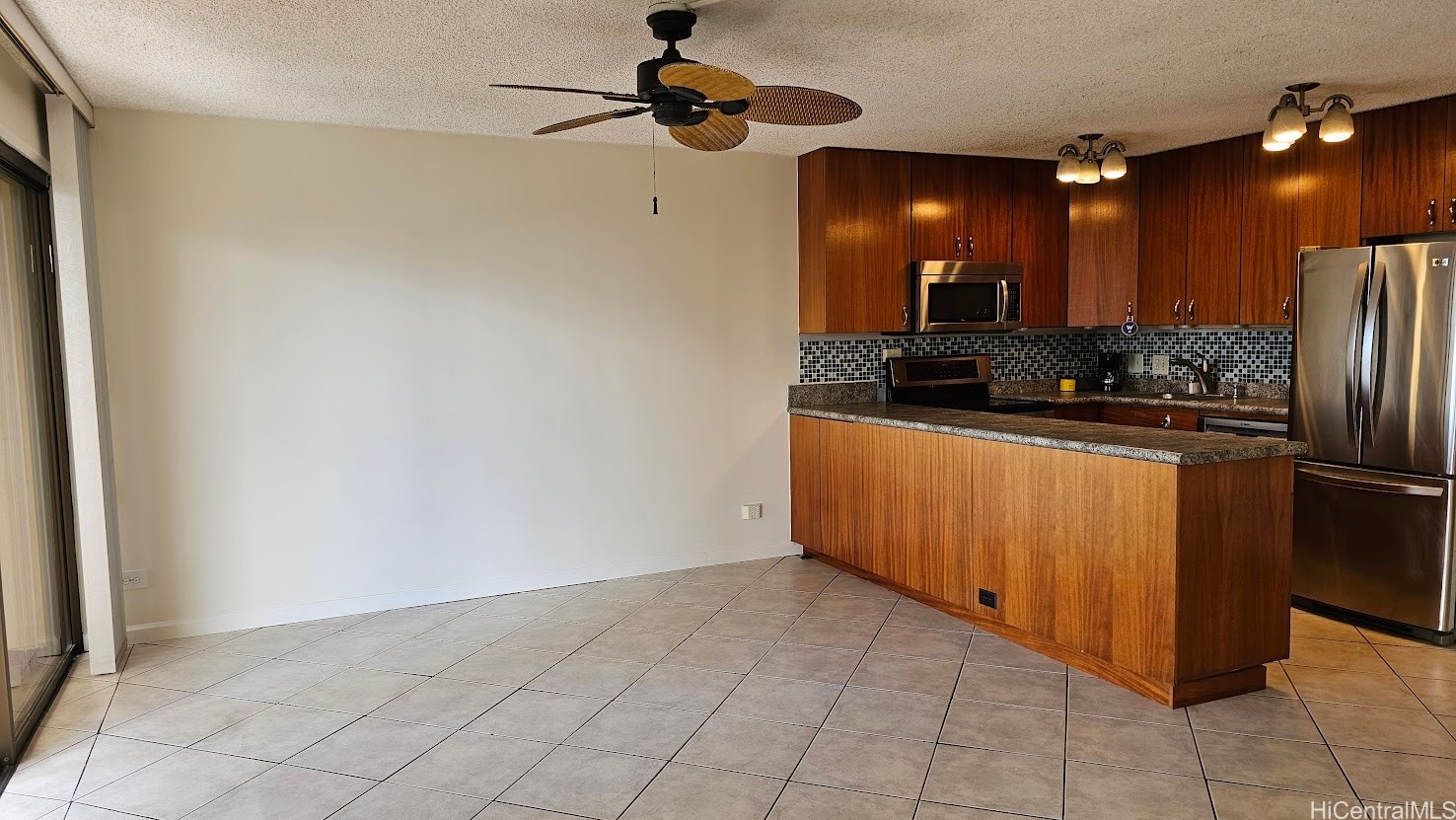 2140 Kuhio Avenue 1006 Property Photo 4