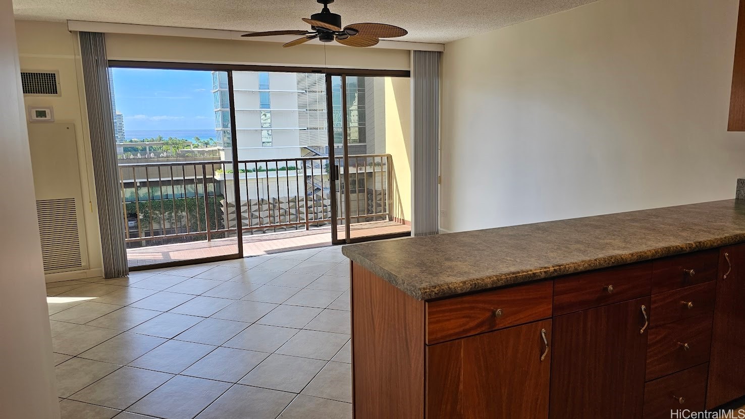 2140 Kuhio Avenue 1006 Property Photo 5