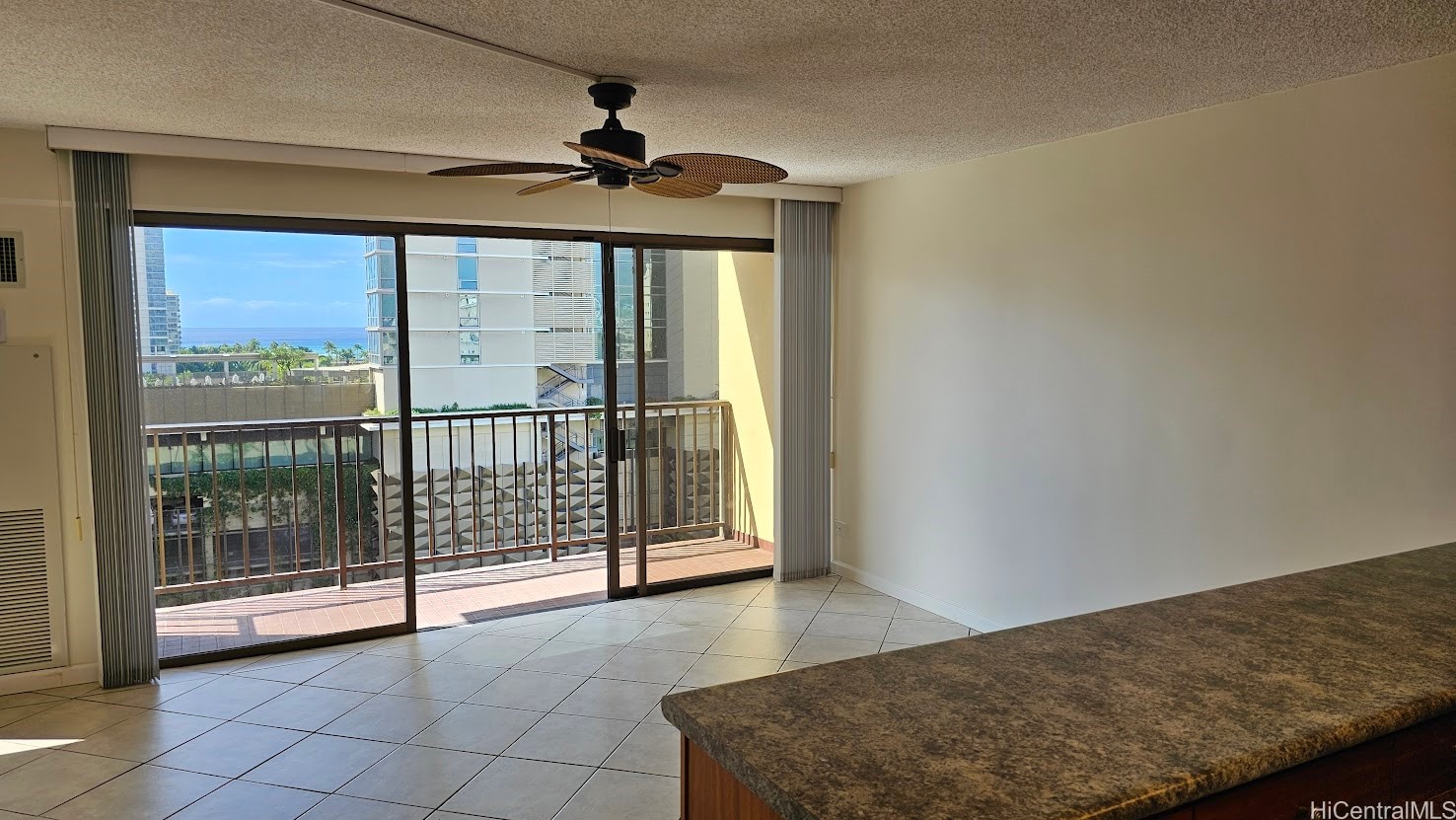 2140 Kuhio Avenue 1006 Property Photo 7