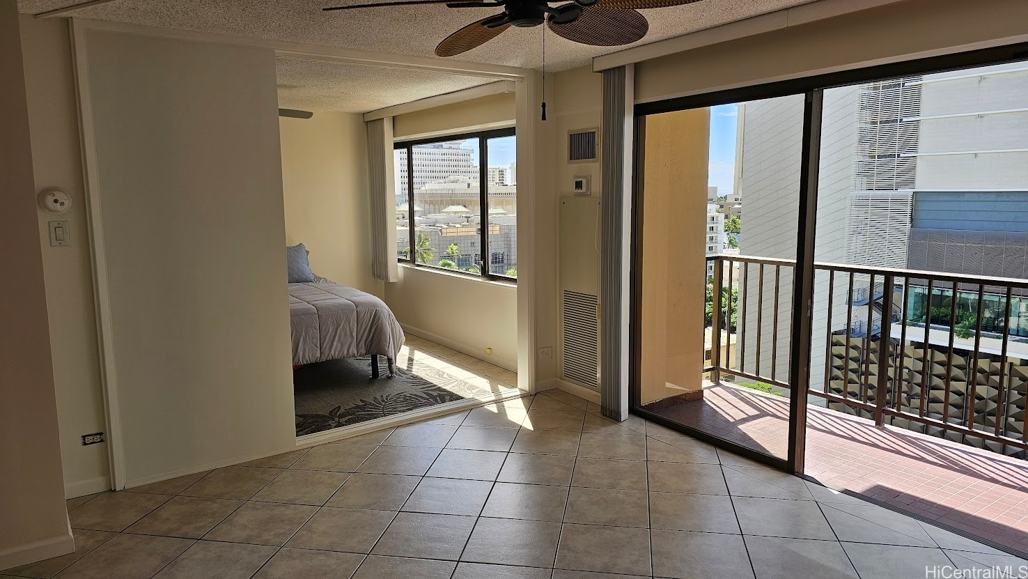 2140 Kuhio Avenue 1006 Property Photo 8