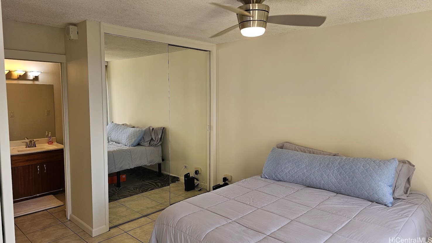 2140 Kuhio Avenue 1006 Property Photo 11