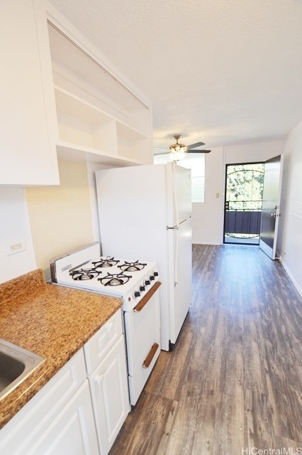 1837 Young Street E Property Photo 6