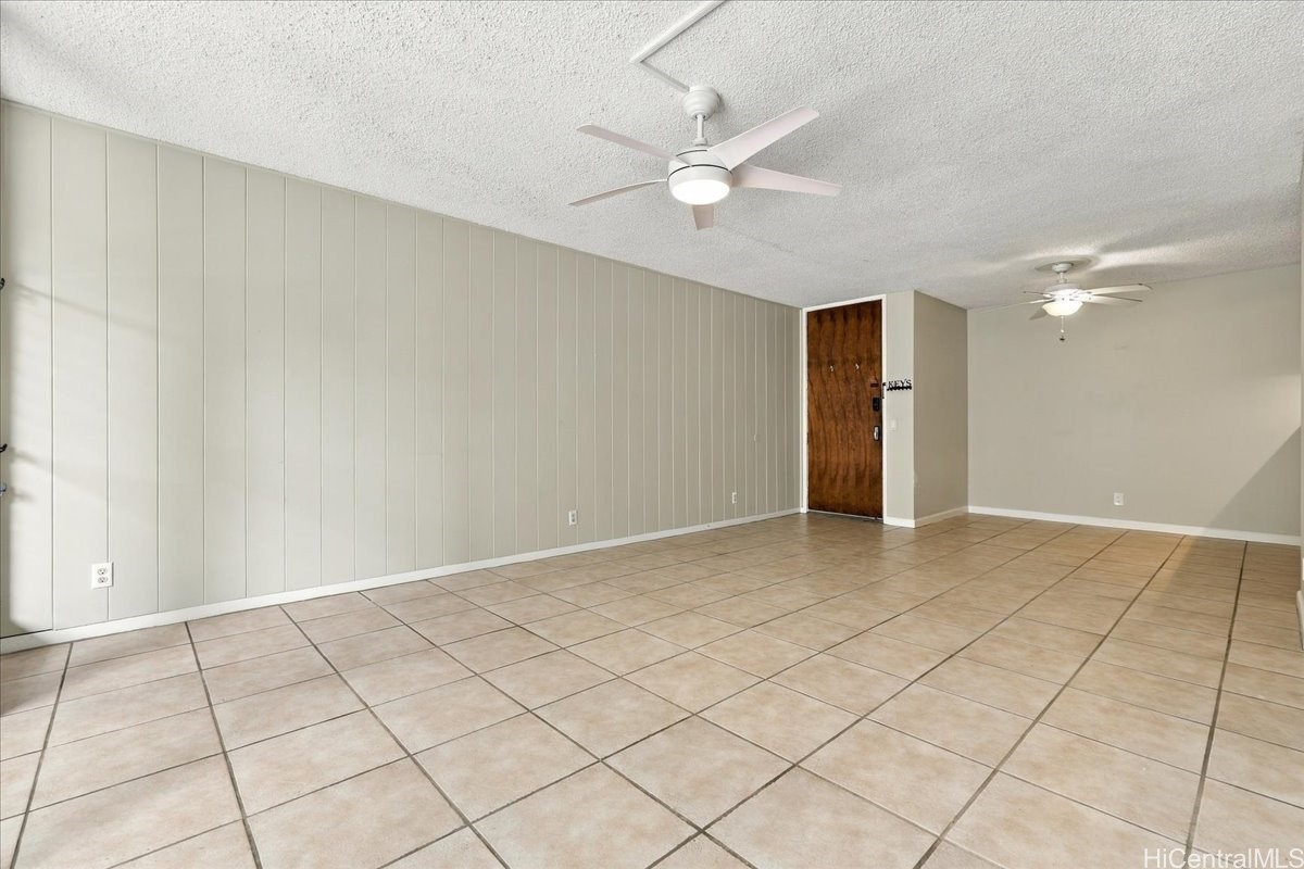 1015 Aoloa Place 204 Property Photo 5