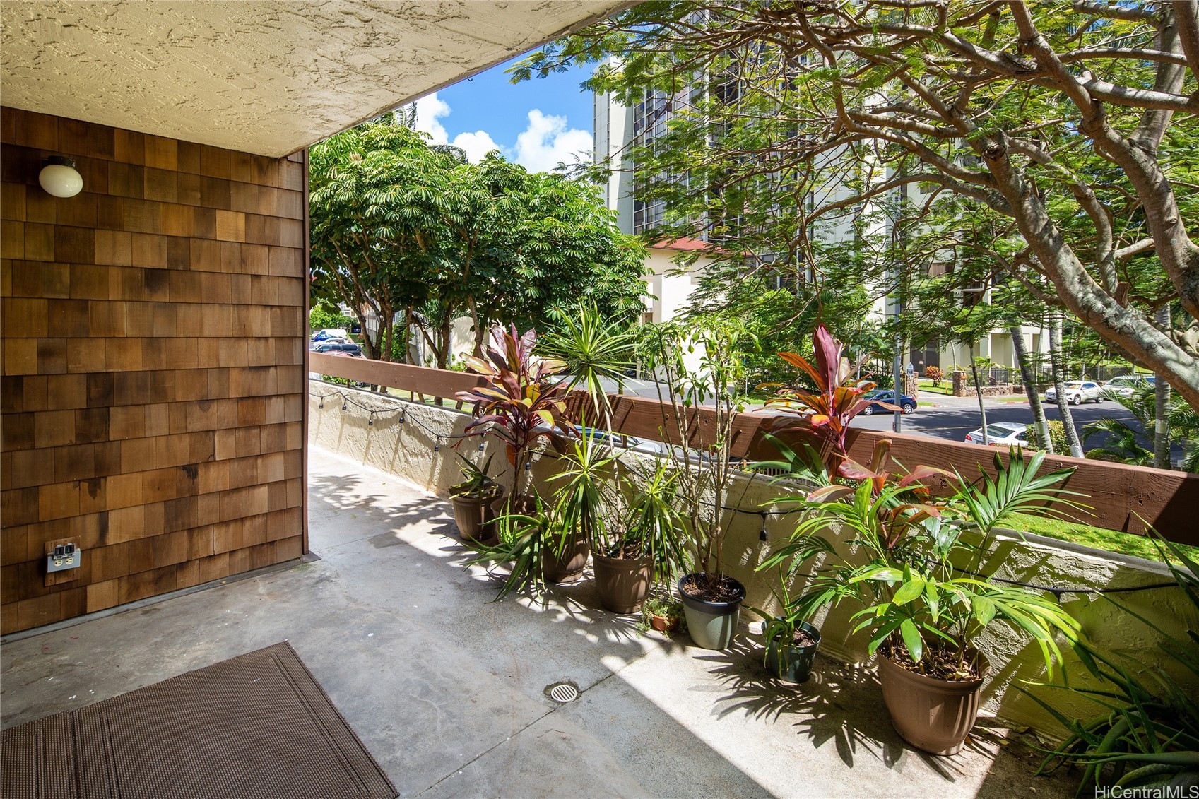 1015 Aoloa Place 204 Property Photo 6