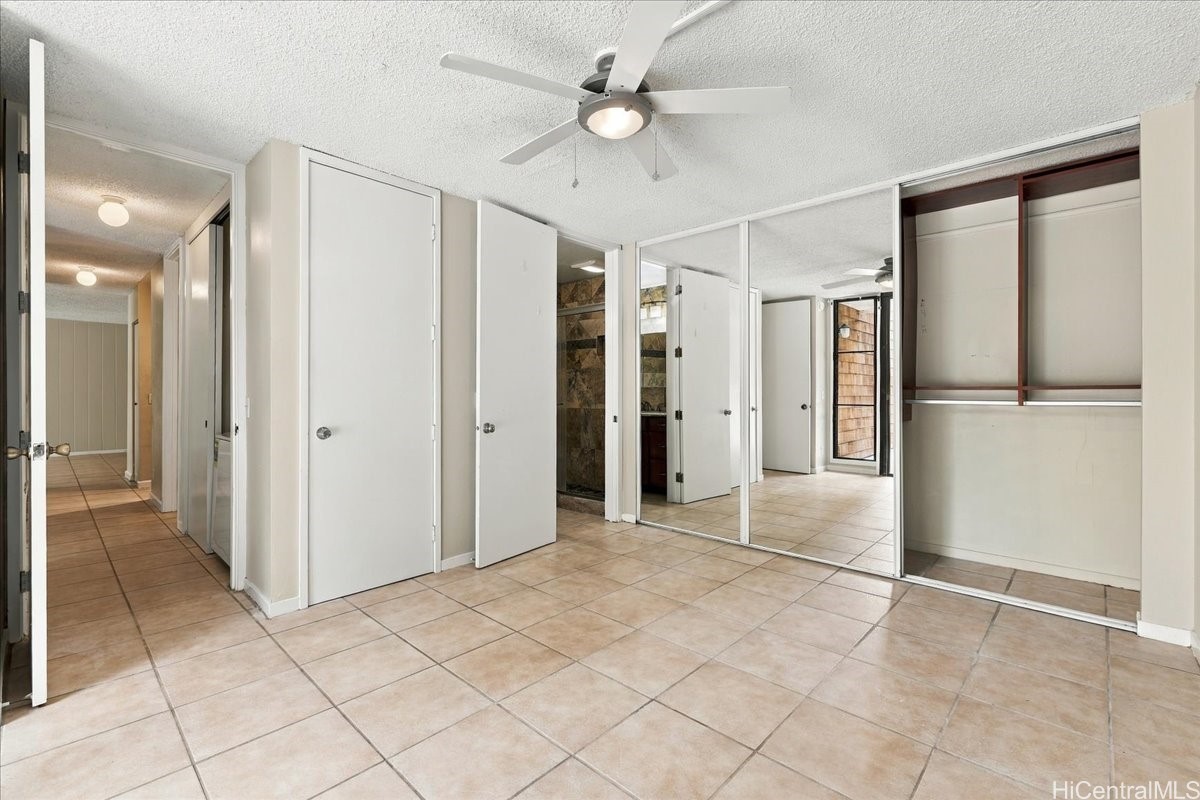 1015 Aoloa Place 204 Property Photo 15