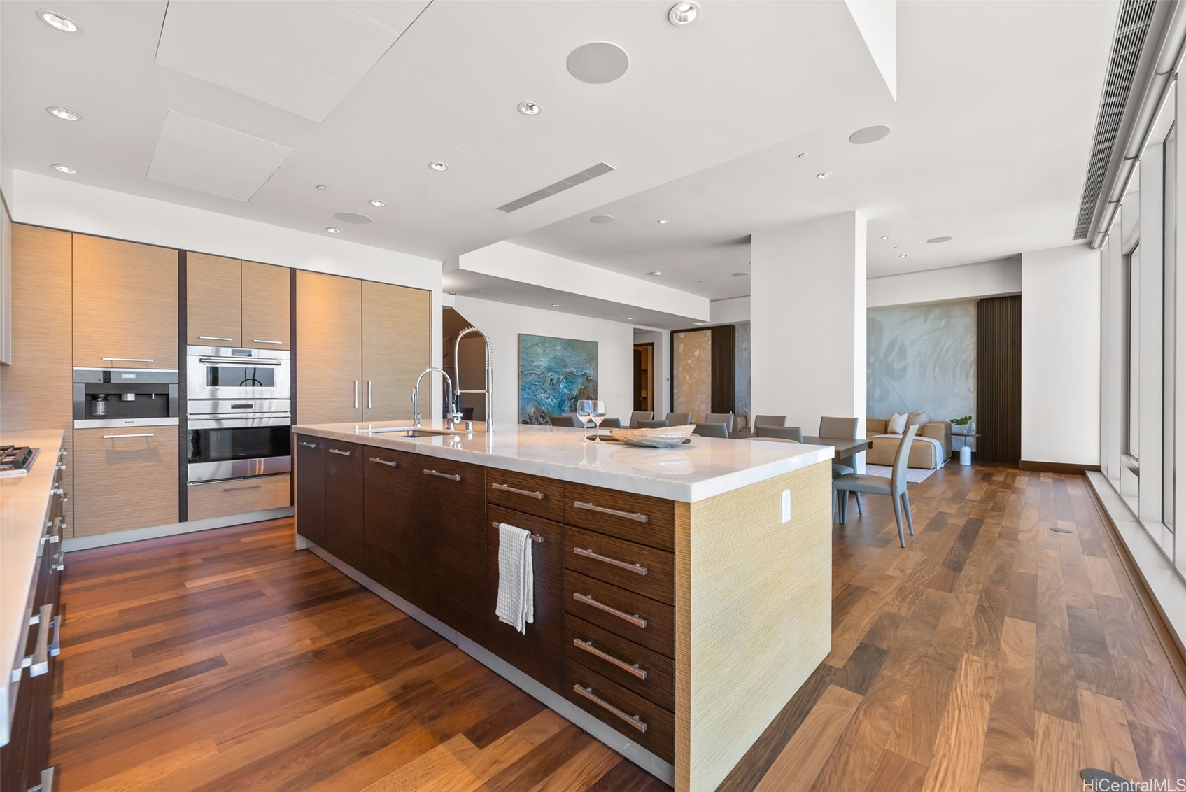 1555 Kapiolani Boulevard 2301 Property Photo 6