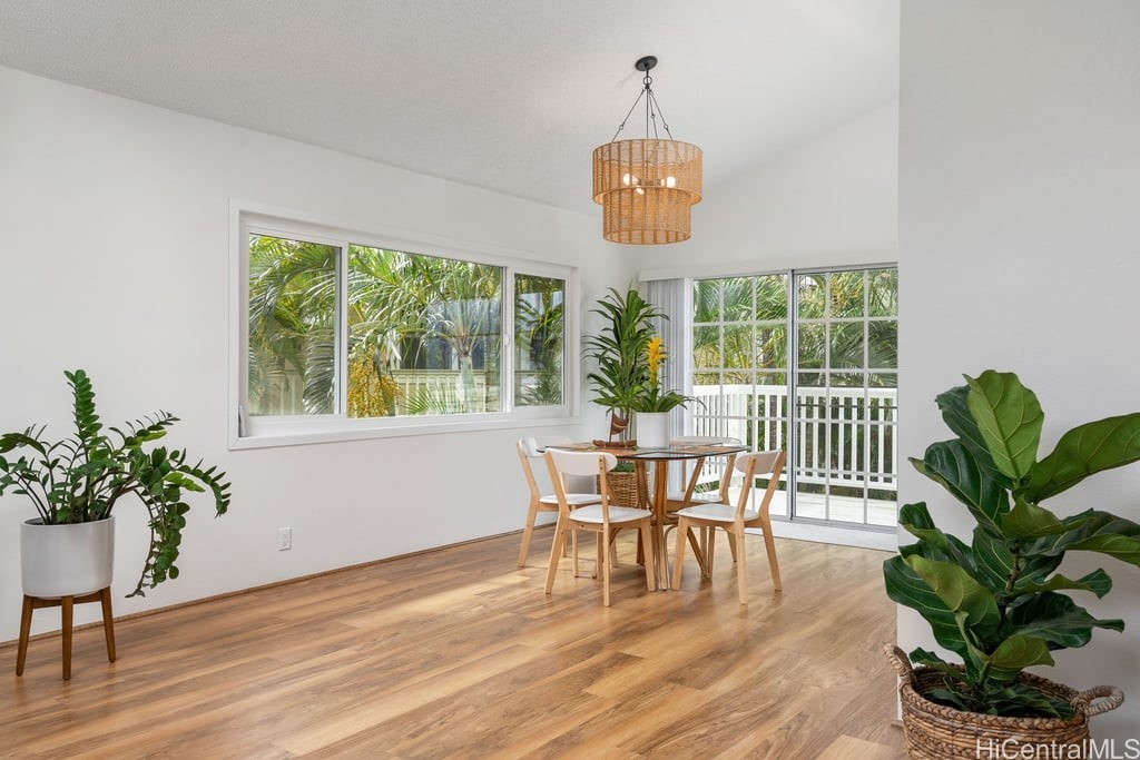 1330 Kuuna Place Property Photo 6