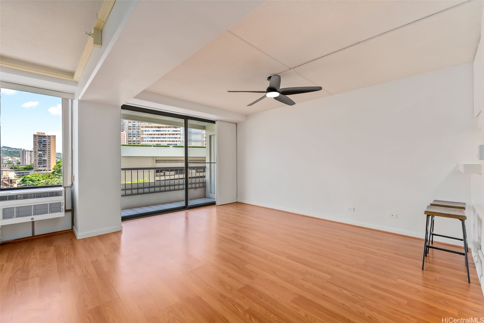 2333 Kapiolani Boulevard 604 Property Photo 1
