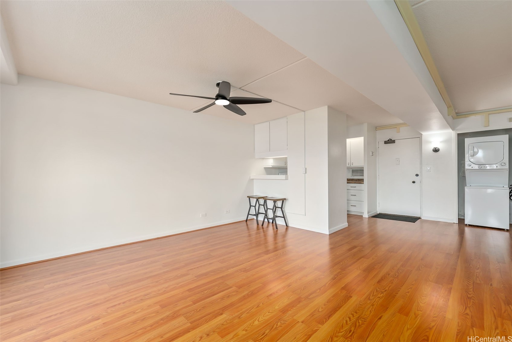2333 Kapiolani Boulevard 604 Property Photo 4