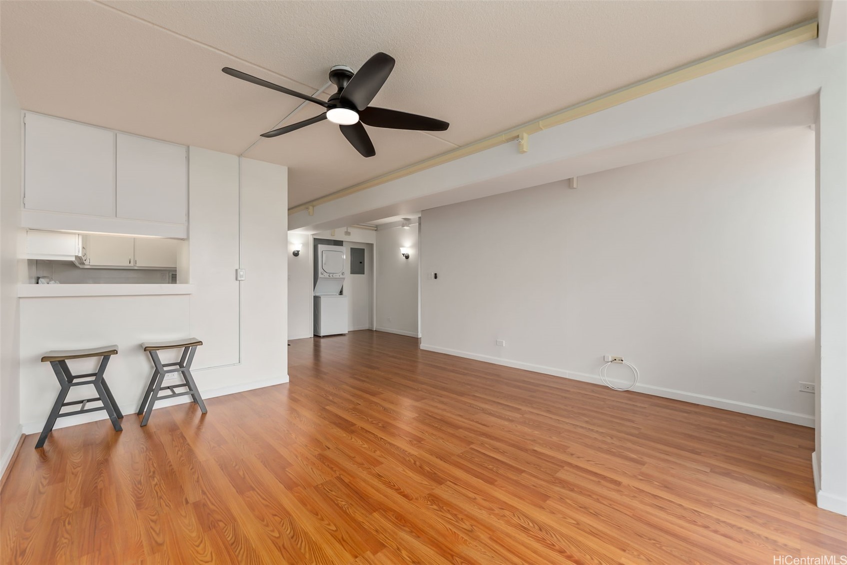 2333 Kapiolani Boulevard 604 Property Photo 6