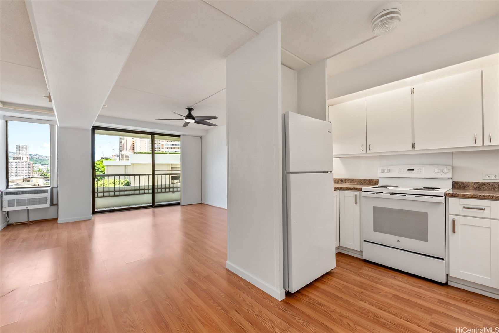 2333 Kapiolani Boulevard 604 Property Photo 8