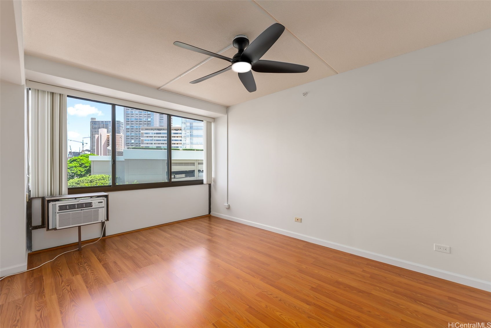 2333 Kapiolani Boulevard 604 Property Photo 12
