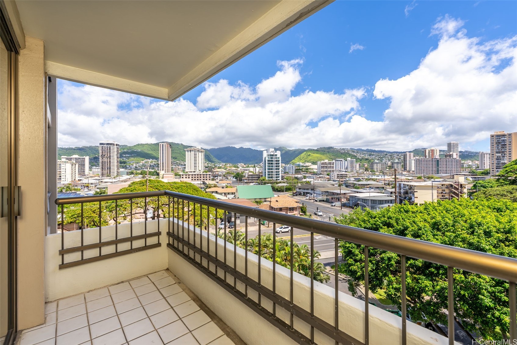 2333 Kapiolani Boulevard 604 Property Photo 15