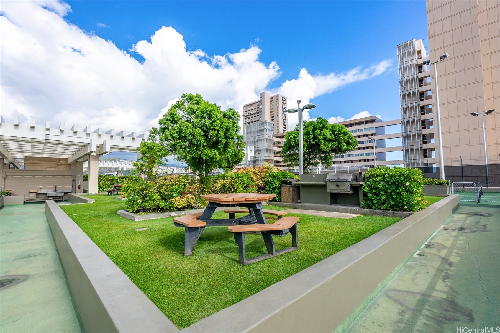 2333 Kapiolani Boulevard 604 Property Photo 17