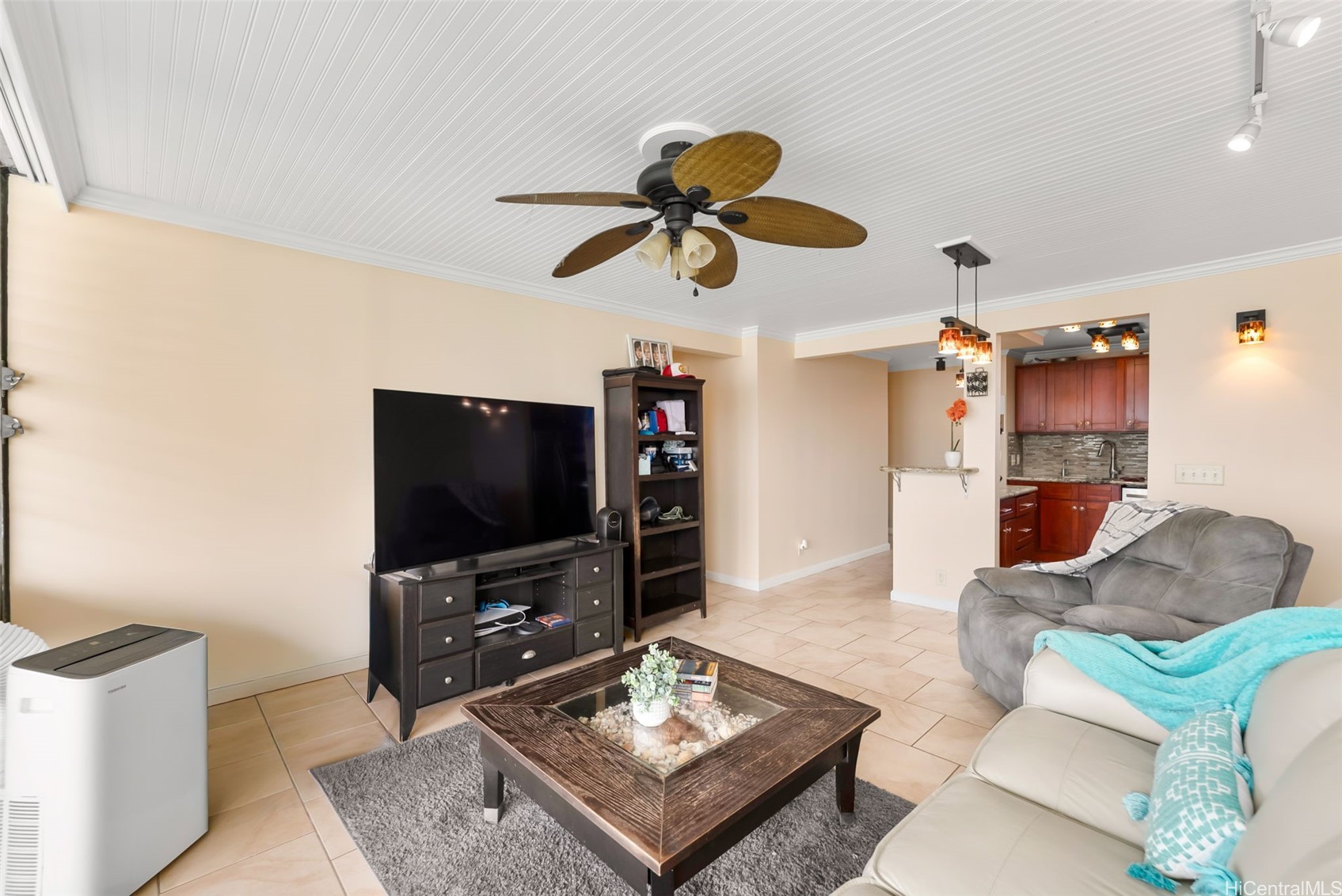 2121 Ala Wai Boulevard 1001 Property Photo 6