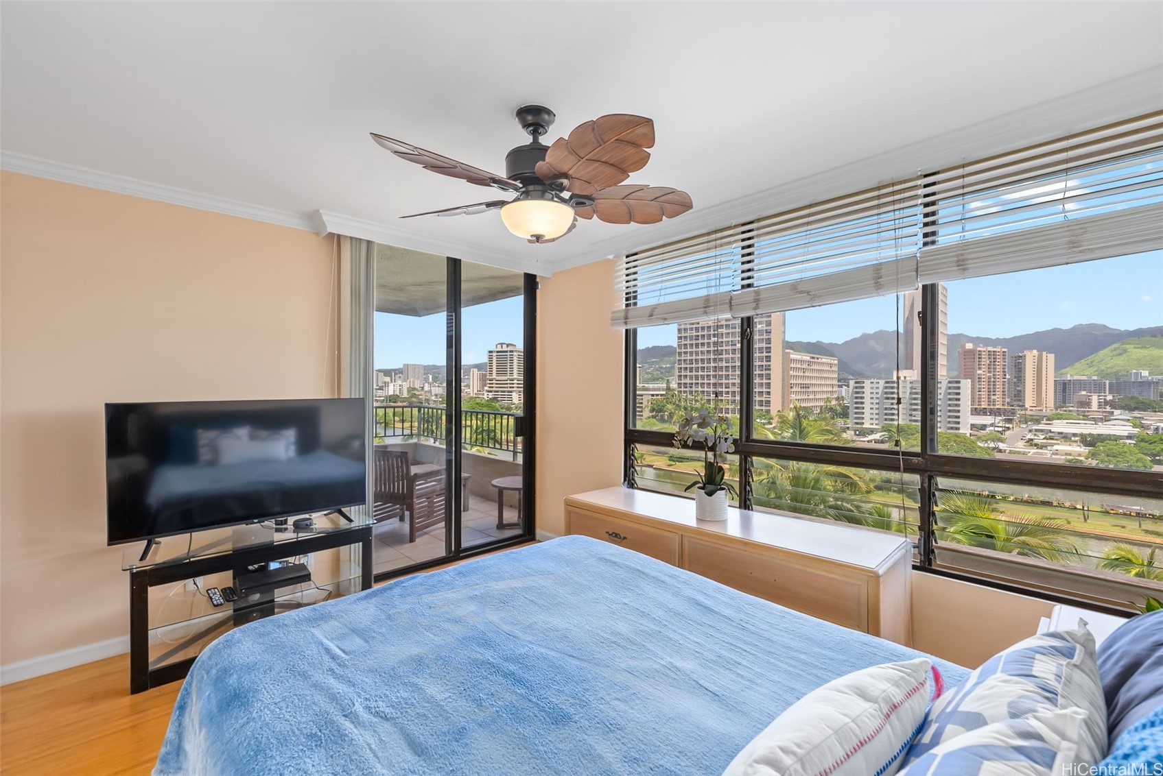 2121 Ala Wai Boulevard 1001 Property Photo 18