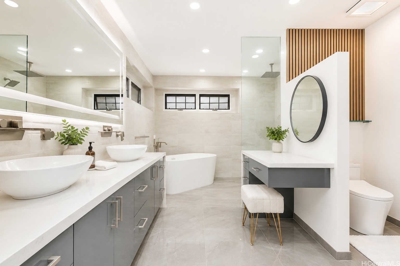 869 Ikena Circle Property Photo 19
