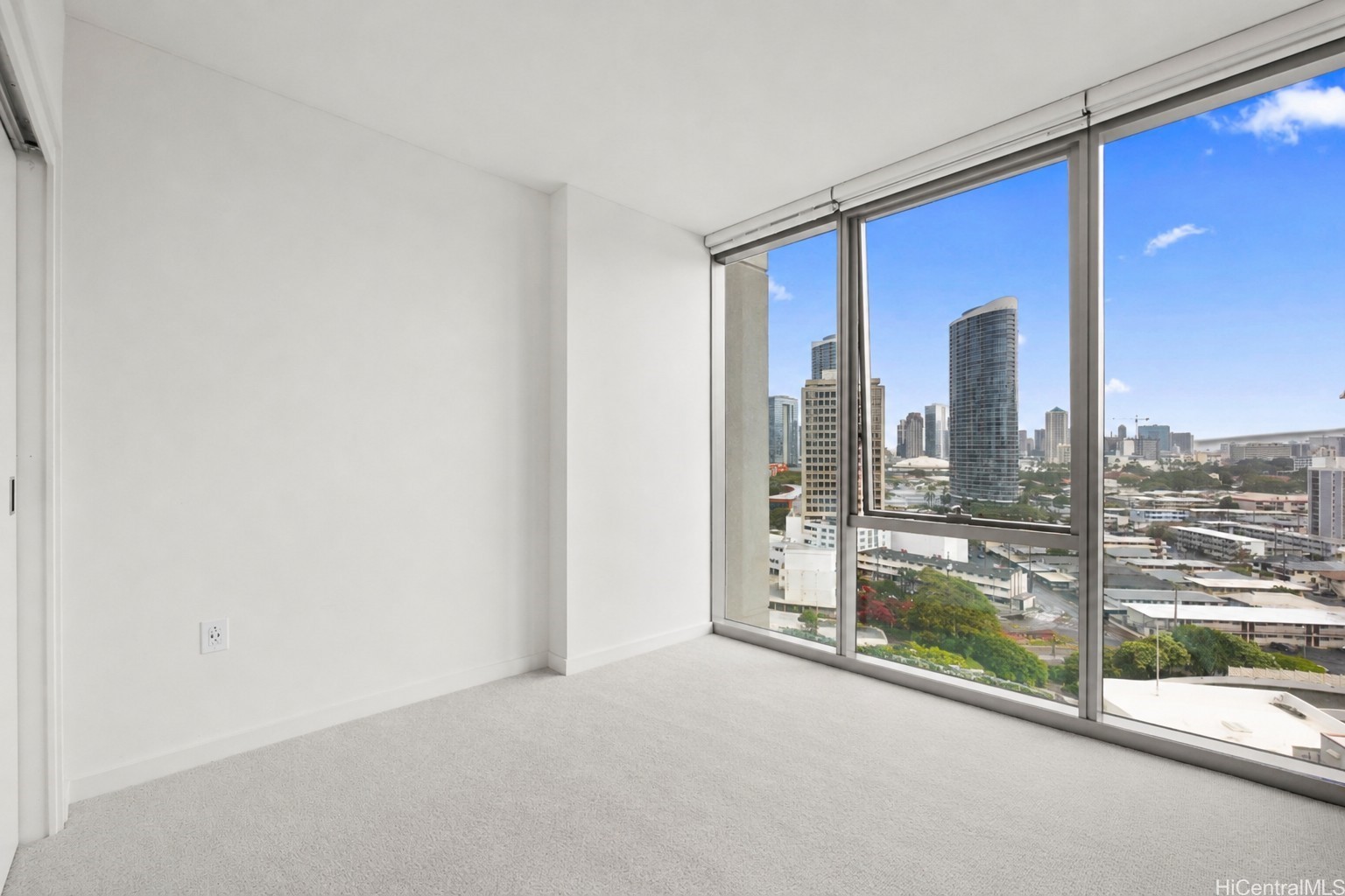 202615779 Property Photo 13