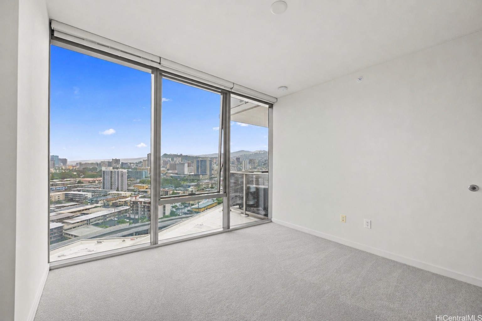 202615779 Property Photo 14