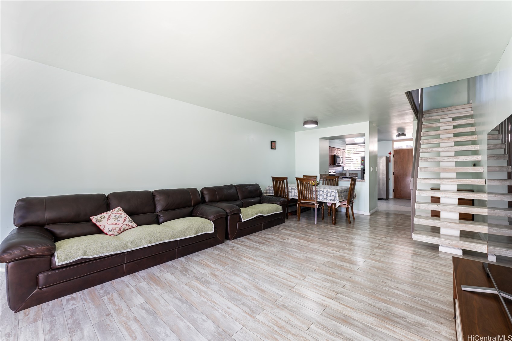 500 University Avenue 320 Property Photo 6