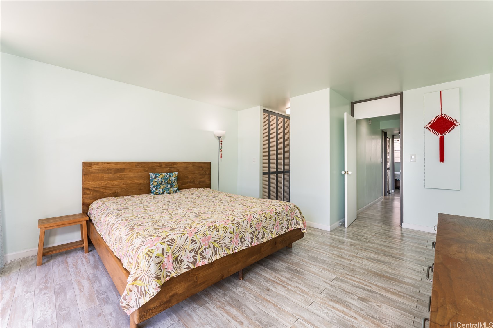 500 University Avenue 320 Property Photo 11