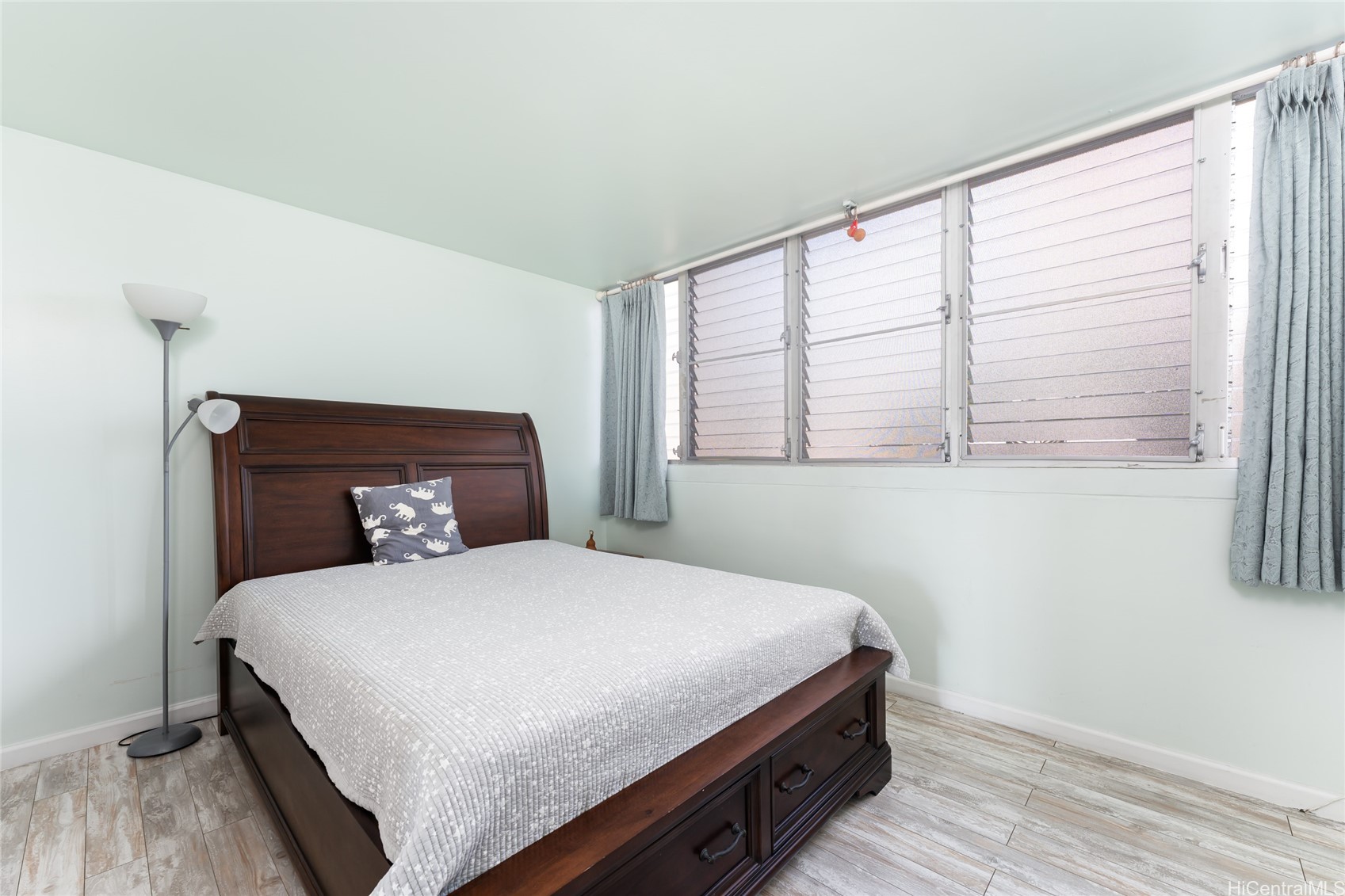 500 University Avenue 320 Property Photo 17