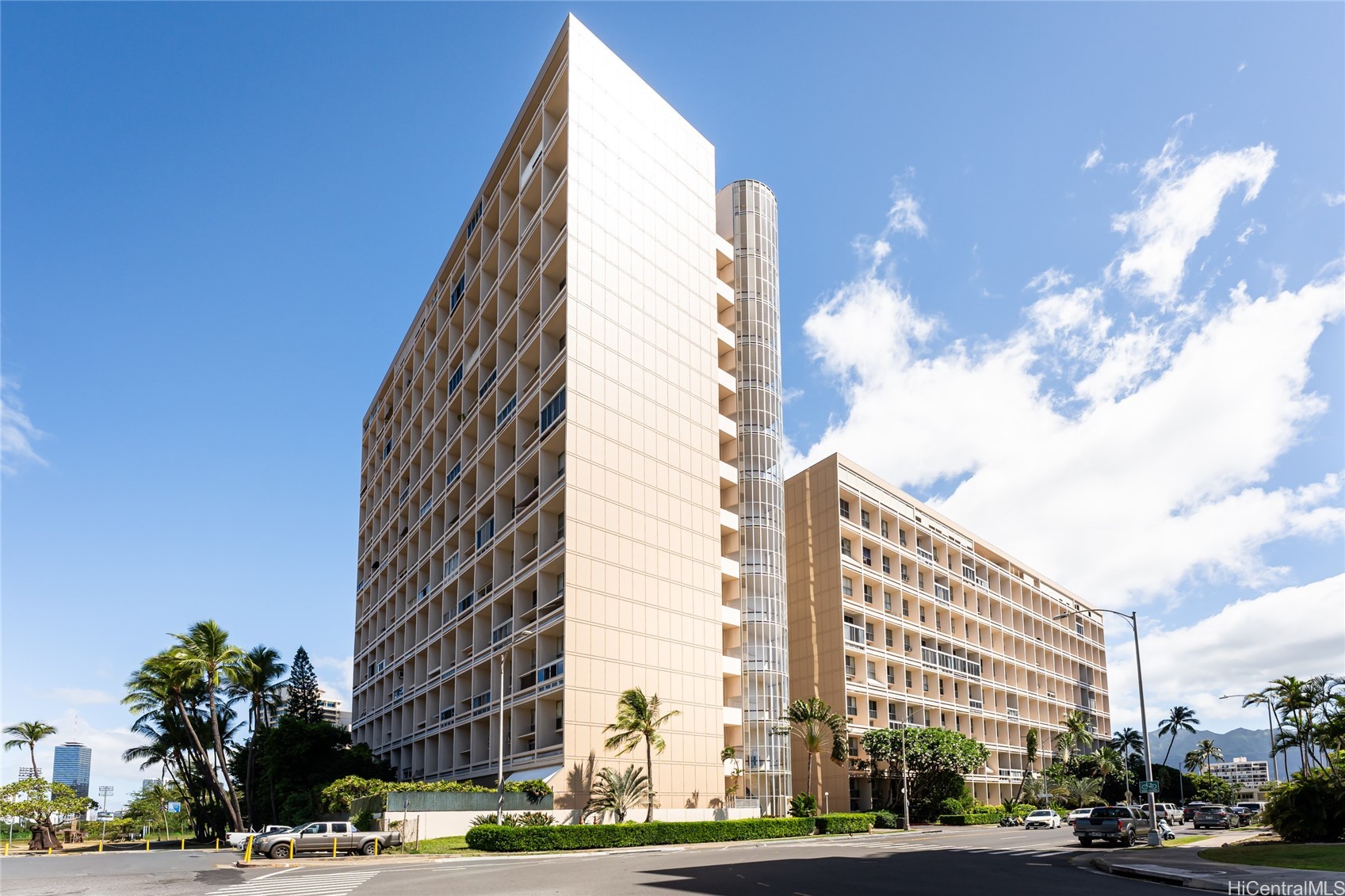 500 University Avenue 320 Property Photo 25