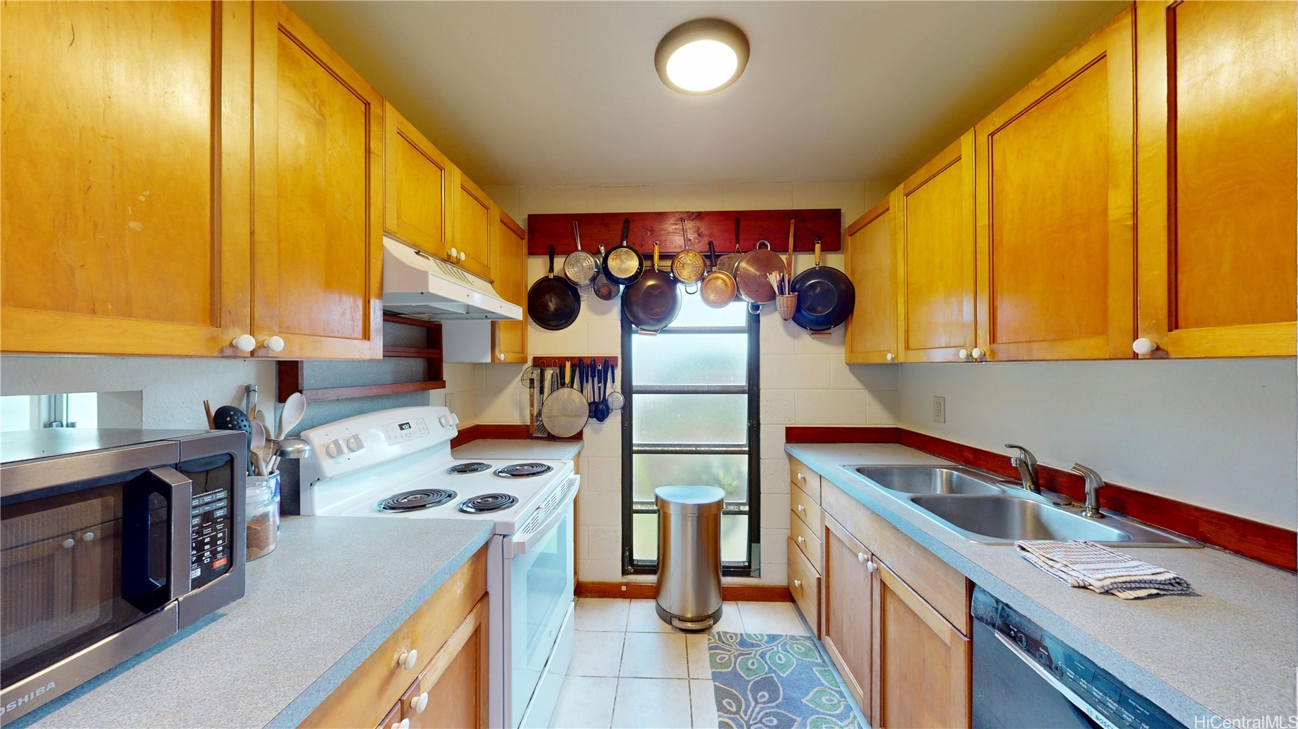 663 Kalaau Place Property Photo 4