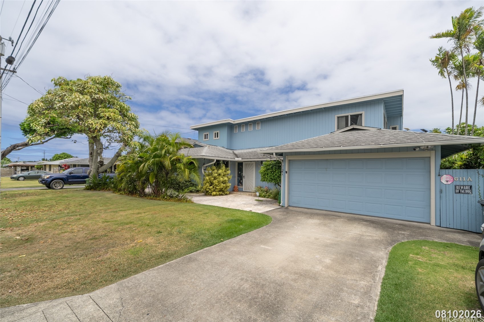 611 Kaiemi Street Main Property Photo 1