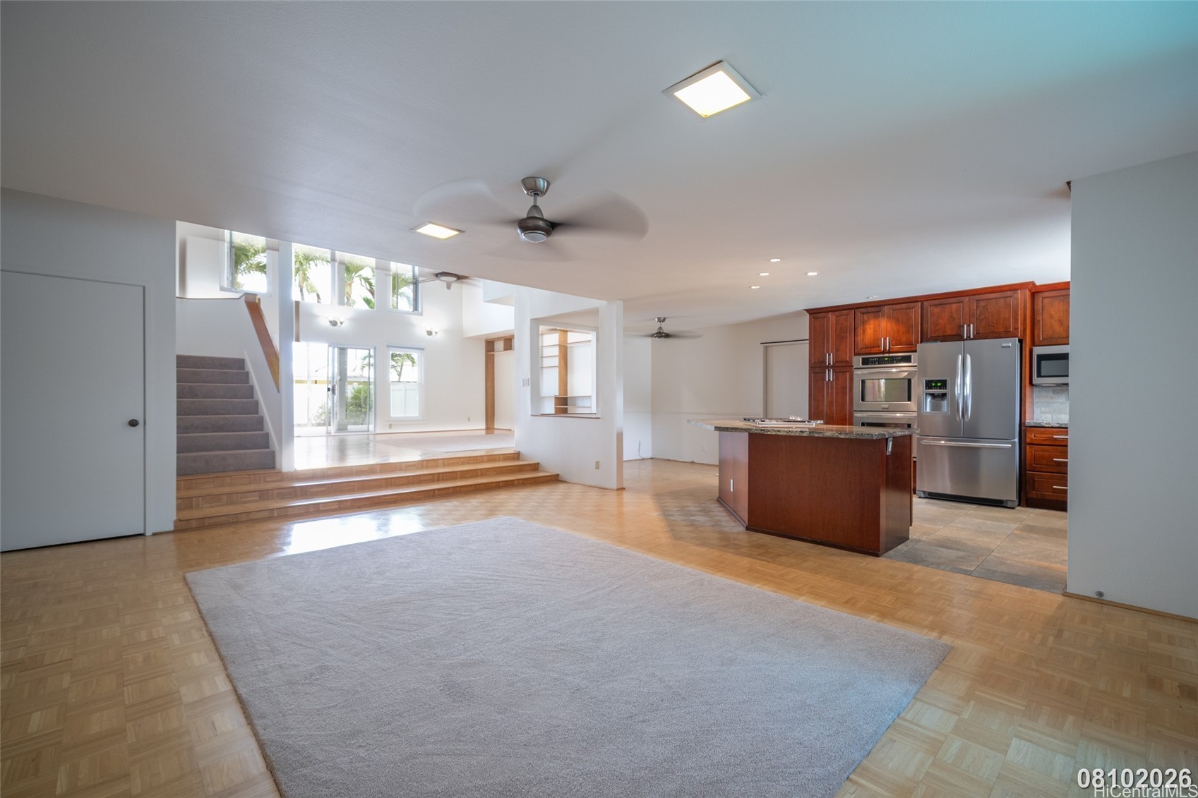 611 Kaiemi Street Main Property Photo 3