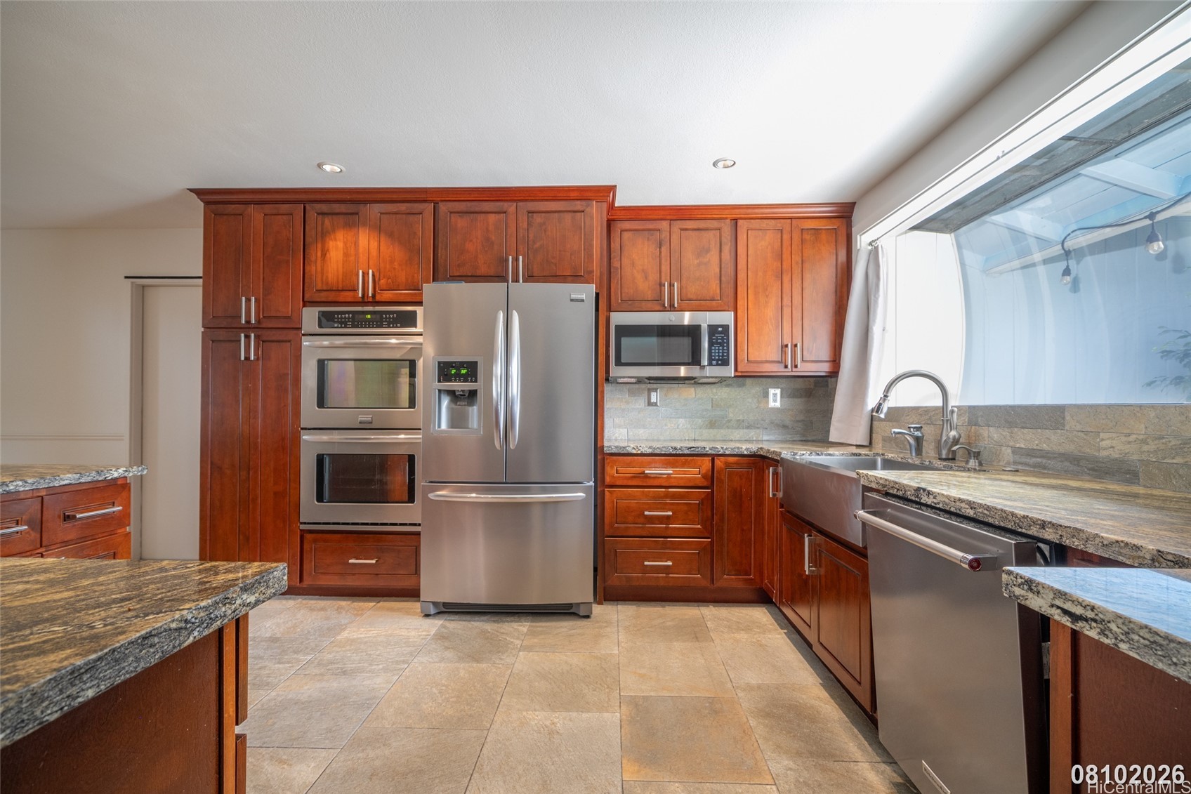 611 Kaiemi Street Main Property Photo 10