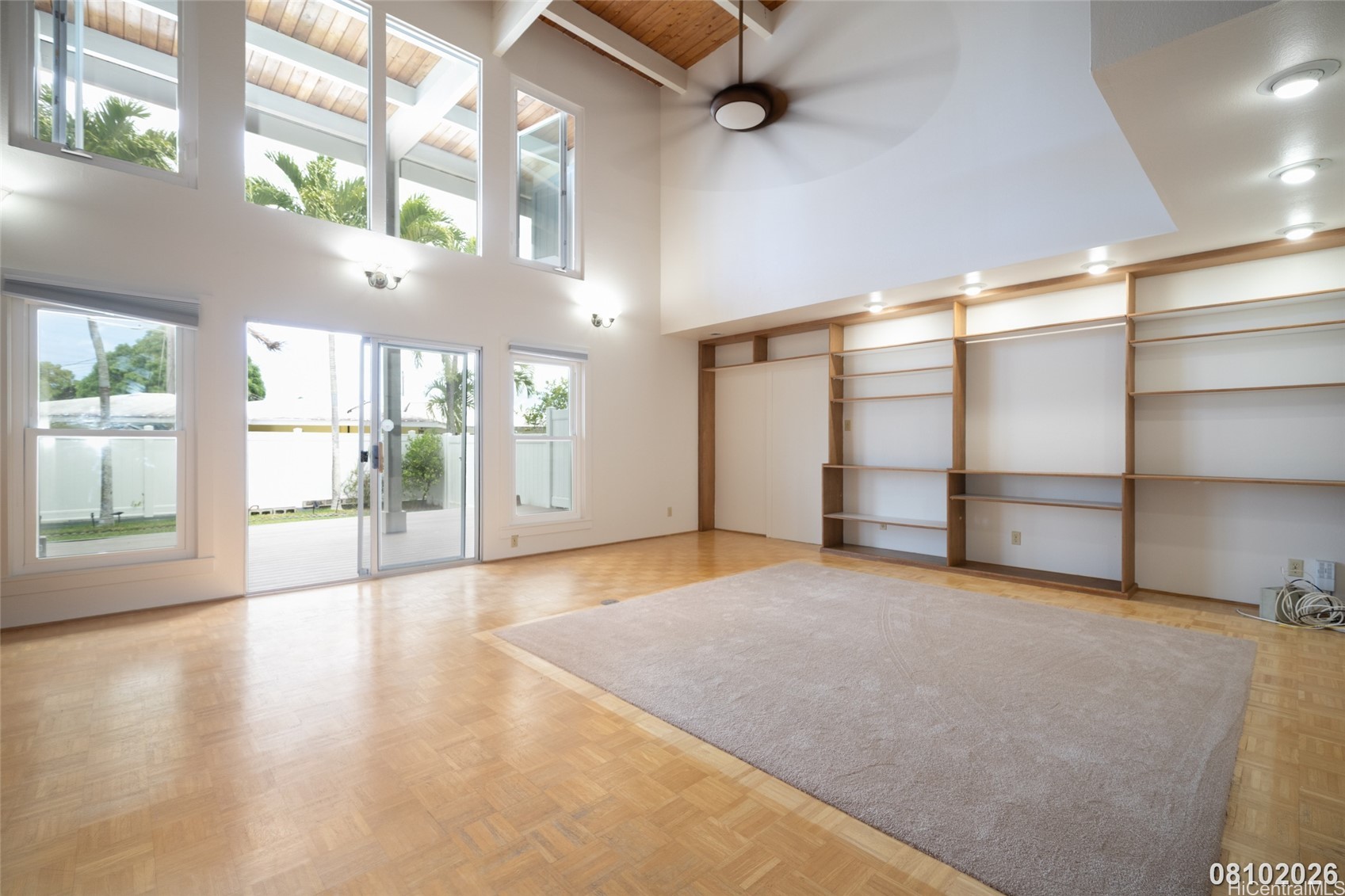 611 Kaiemi Street Main Property Photo 11