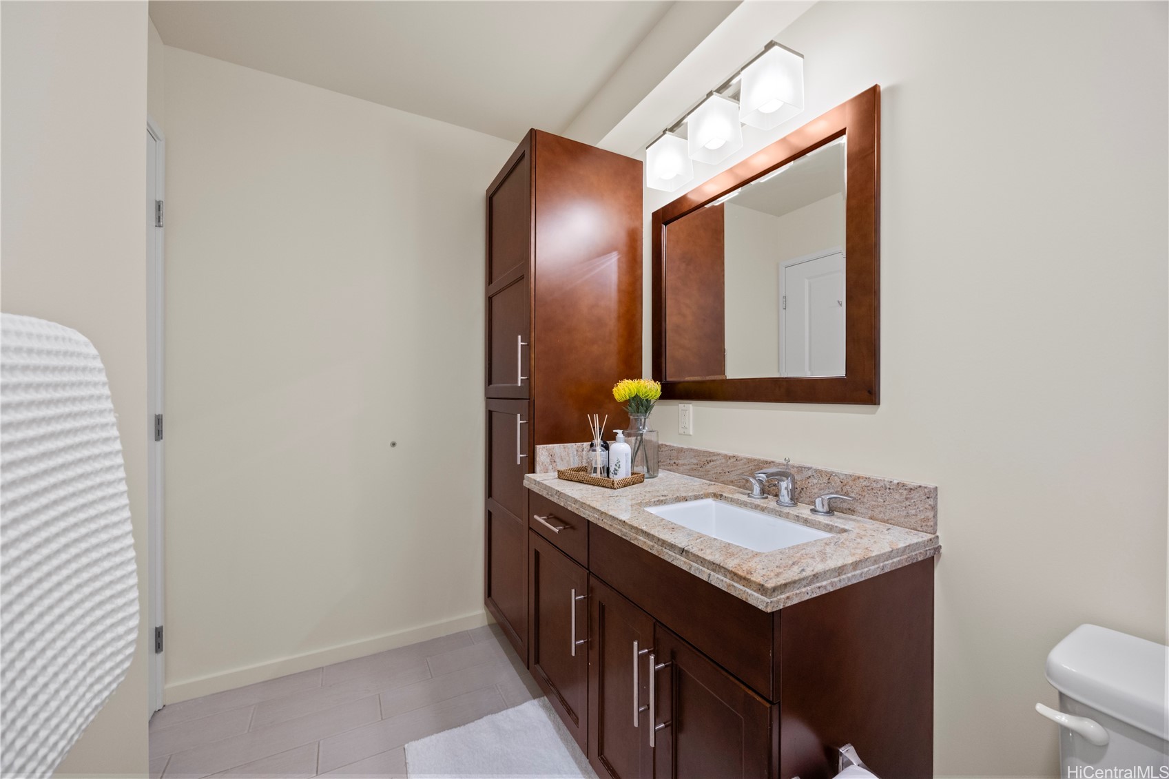 1810 Kaioo Drive B307 Property Photo 15