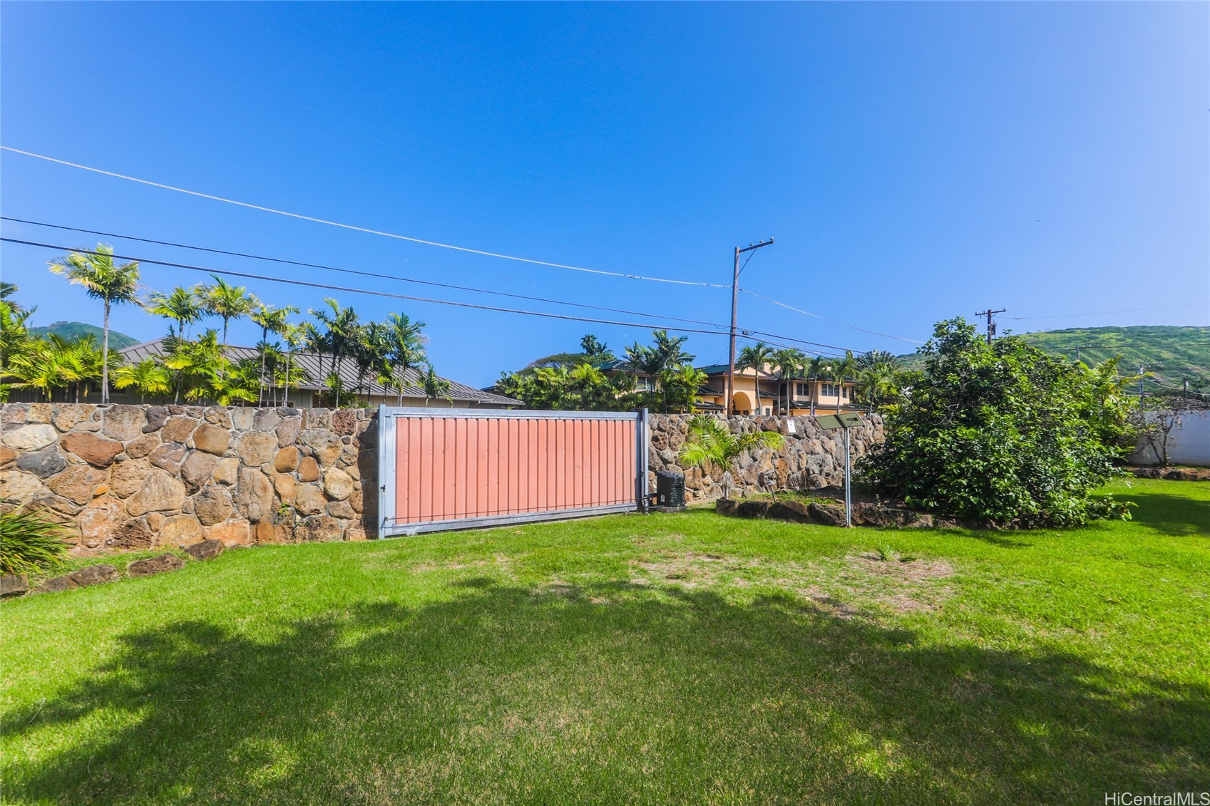 202615821 Property Photo 24