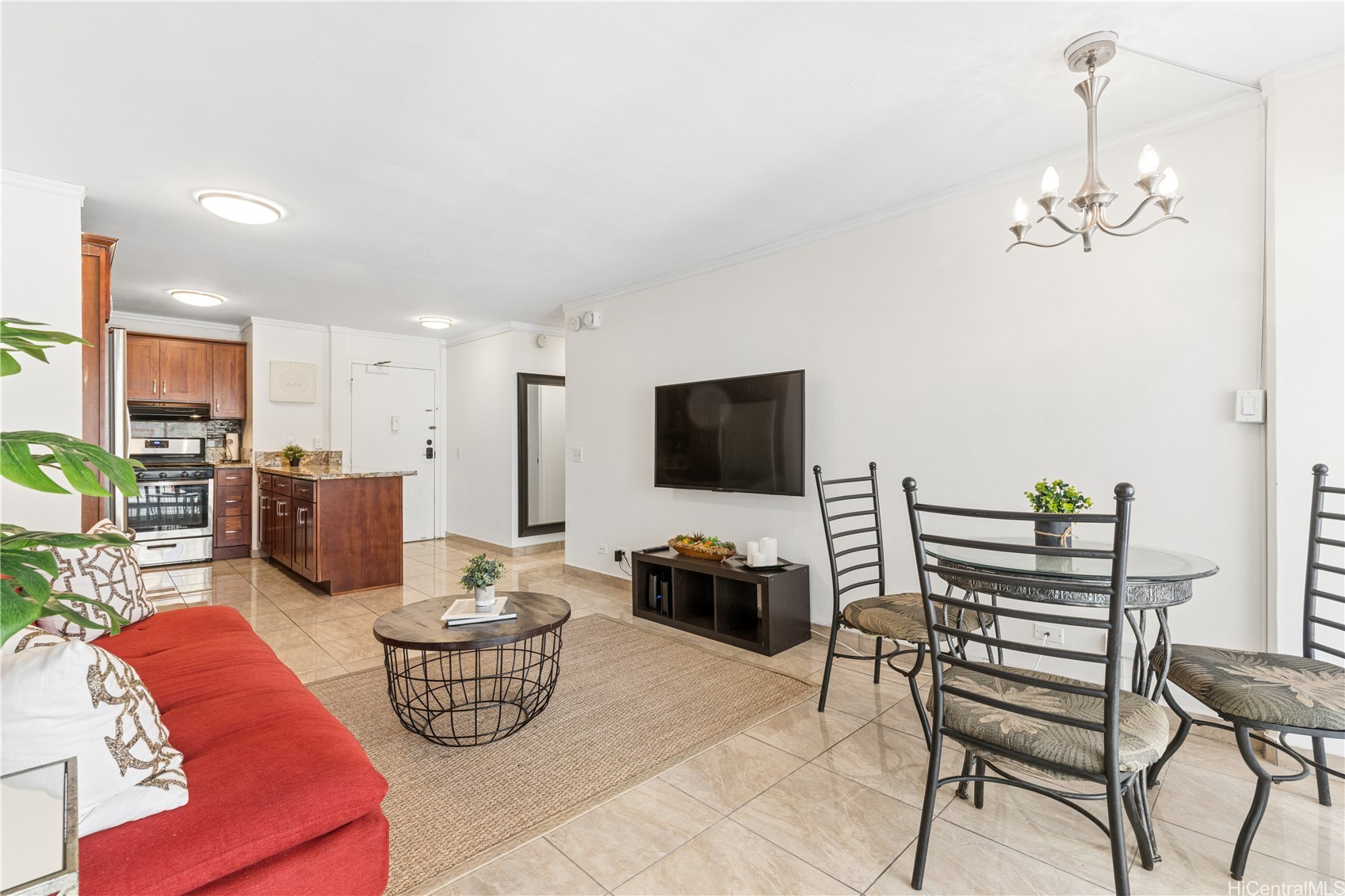 2465 Kuhio Avenue 304 Property Photo 1