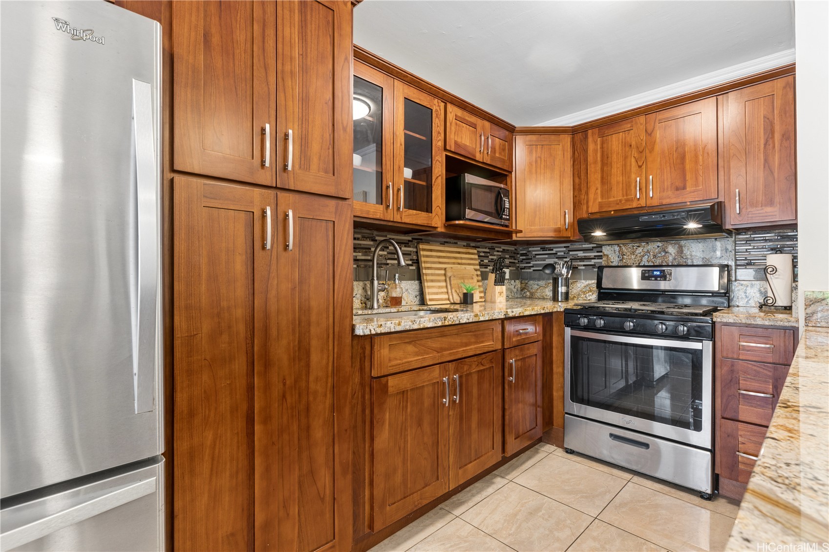 2465 Kuhio Avenue 304 Property Photo 6