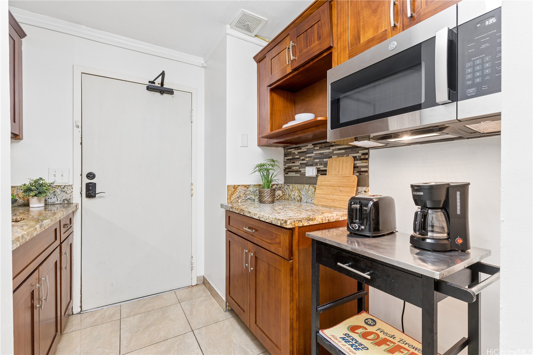 2465 Kuhio Avenue 304 Property Photo 16