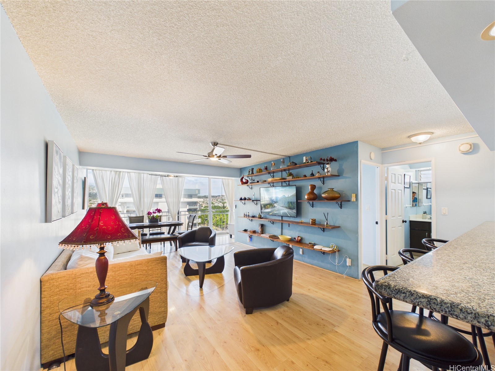 2575 Kuhio Avenue 1404 Property Photo 2