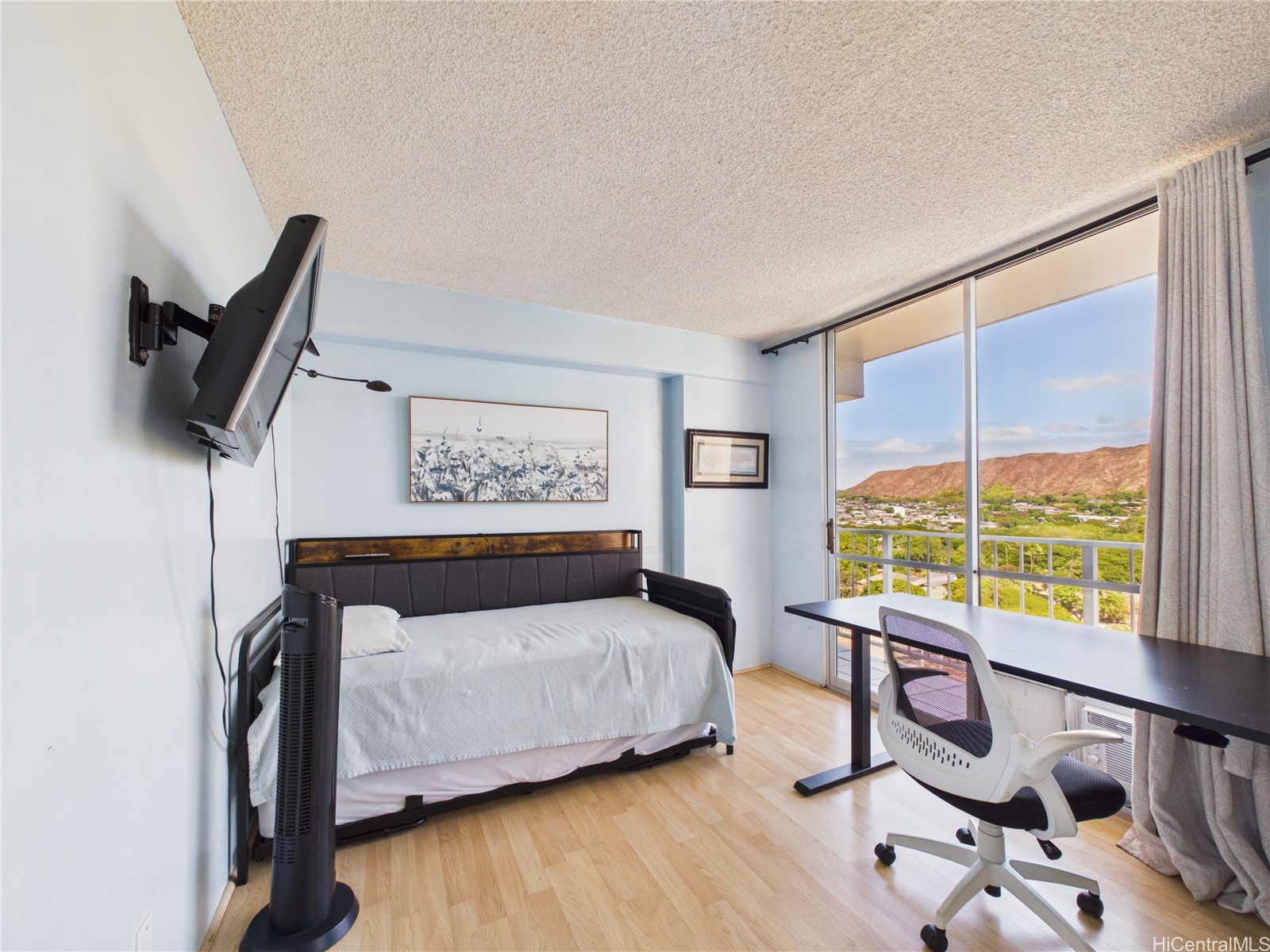 2575 Kuhio Avenue 1404 Property Photo 18