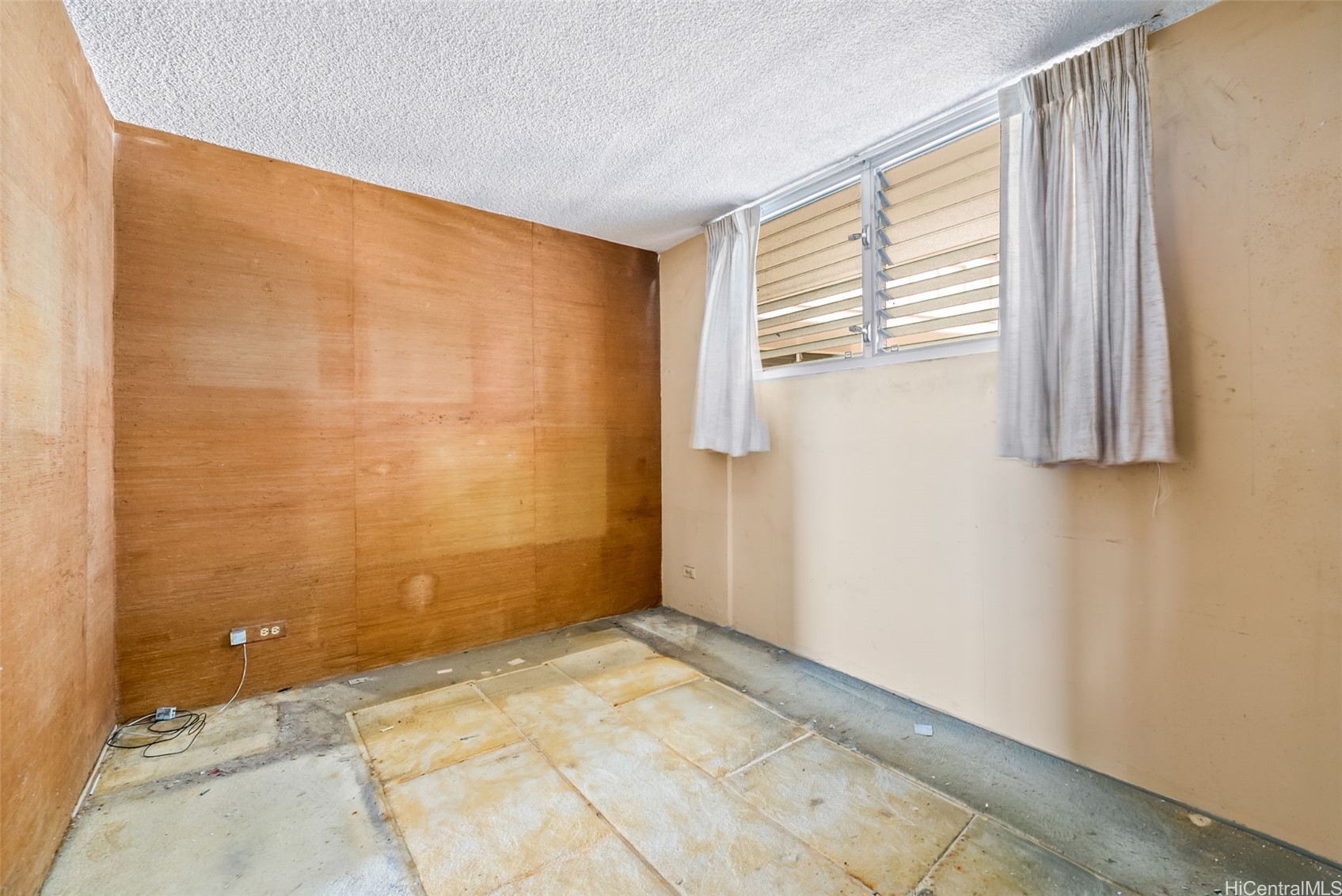 1676 Ala Moana Boulevard 805 Property Photo 9