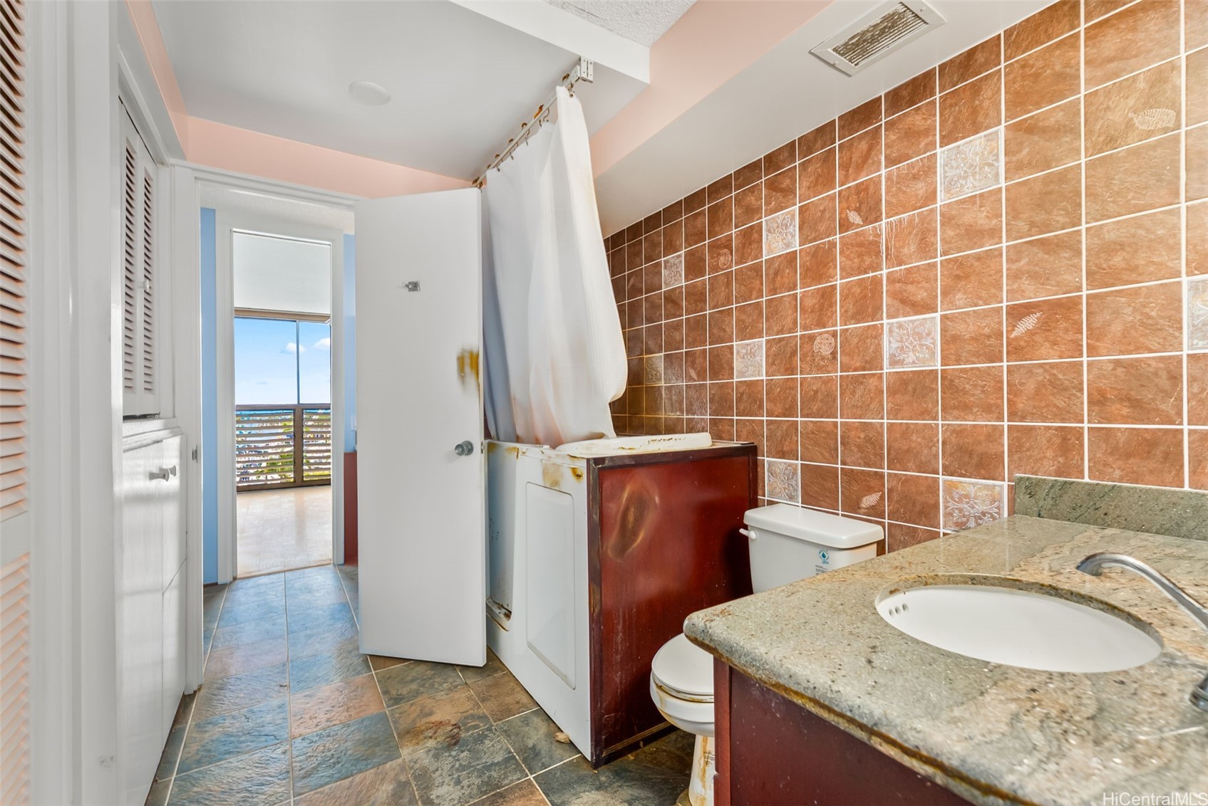 1676 Ala Moana Boulevard 805 Property Photo 11