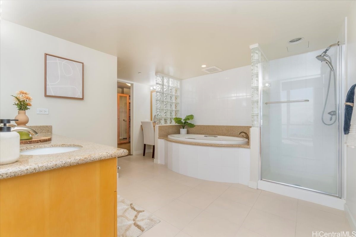 1296 Kapiolani Boulevard Ii4703 Property Photo 19