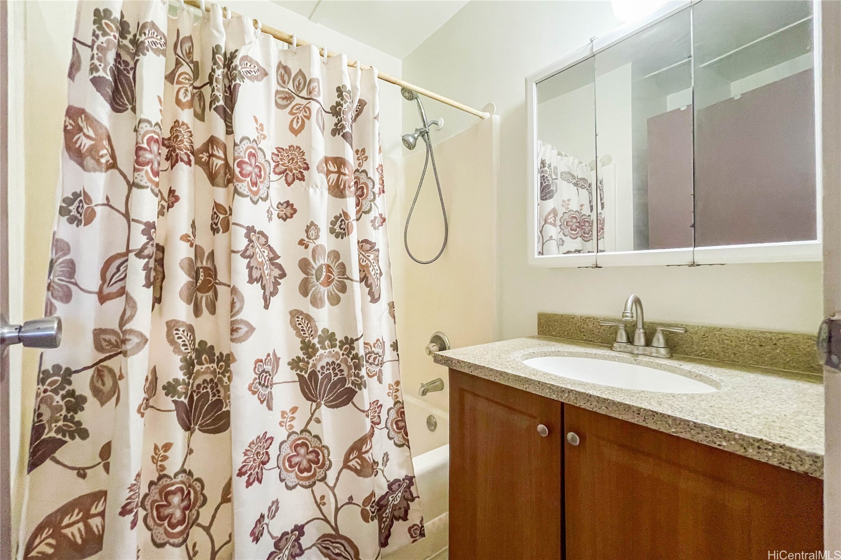 87-609 Manuu Street Property Photo 11
