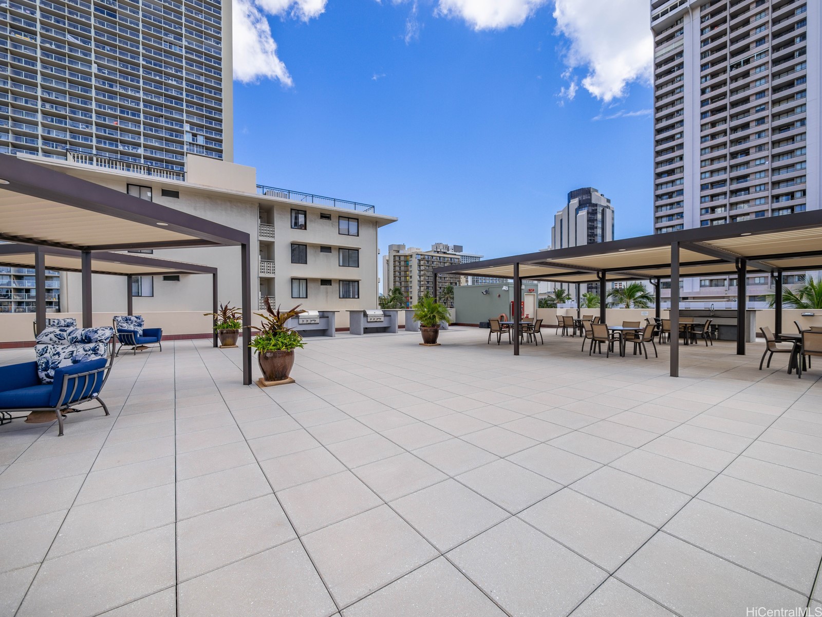 2211 Ala Wai Boulevard 915 Property Photo 1