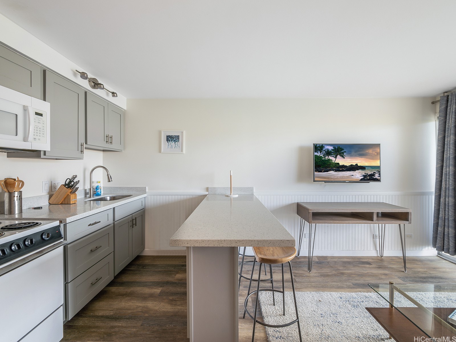 2211 Ala Wai Boulevard 915 Property Photo 6